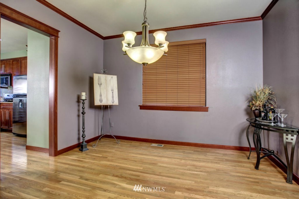 18429 42nd Avenue Southeast Bothell, WA 98012 - Photo 4 of 20 Gallery Image 4