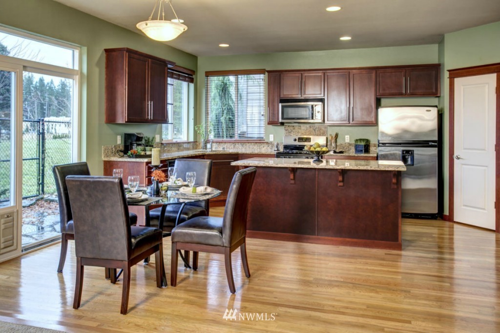 18429 42nd Avenue Southeast Bothell, WA 98012 - Photo 6 of 20 Gallery Image 6