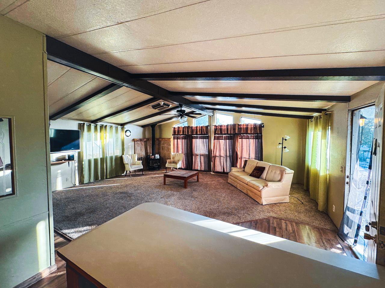 314 South Main Street, Unit 187 Angels Camp, CA 95222 - Photo 7 of 27 a lobby with furniture and window