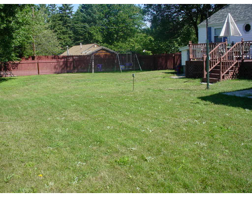 192 Burnham Road Lowell, MA 01852 - Photo 3 of 8 Gallery Image 3