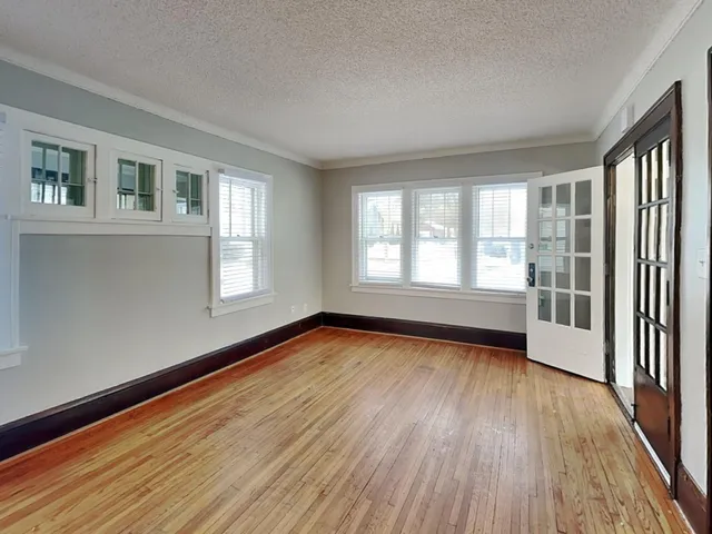 $1,966 | 891 Hazelwood Street, St. Paul, MN 55106