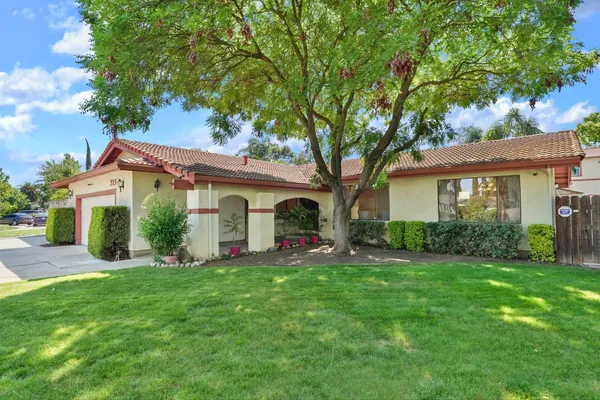 $1,000,000 | 925 Constitution Way, Tracy, CA 95376