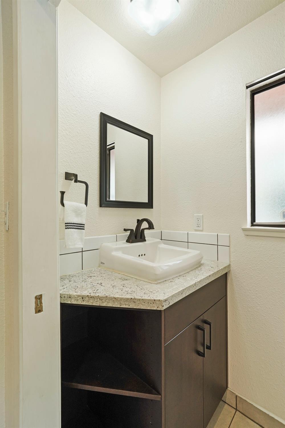 925 Constitution Way Tracy, CA 95376 - Photo 34 of 53