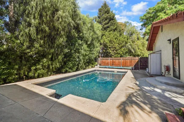 $1,000,000 | 925 Constitution Way, Tracy, CA 95376