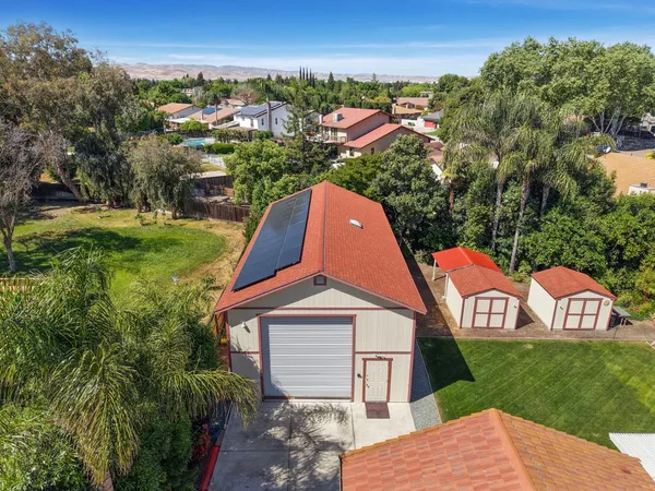 $1,000,000 | 925 Constitution Way, Tracy, CA 95376