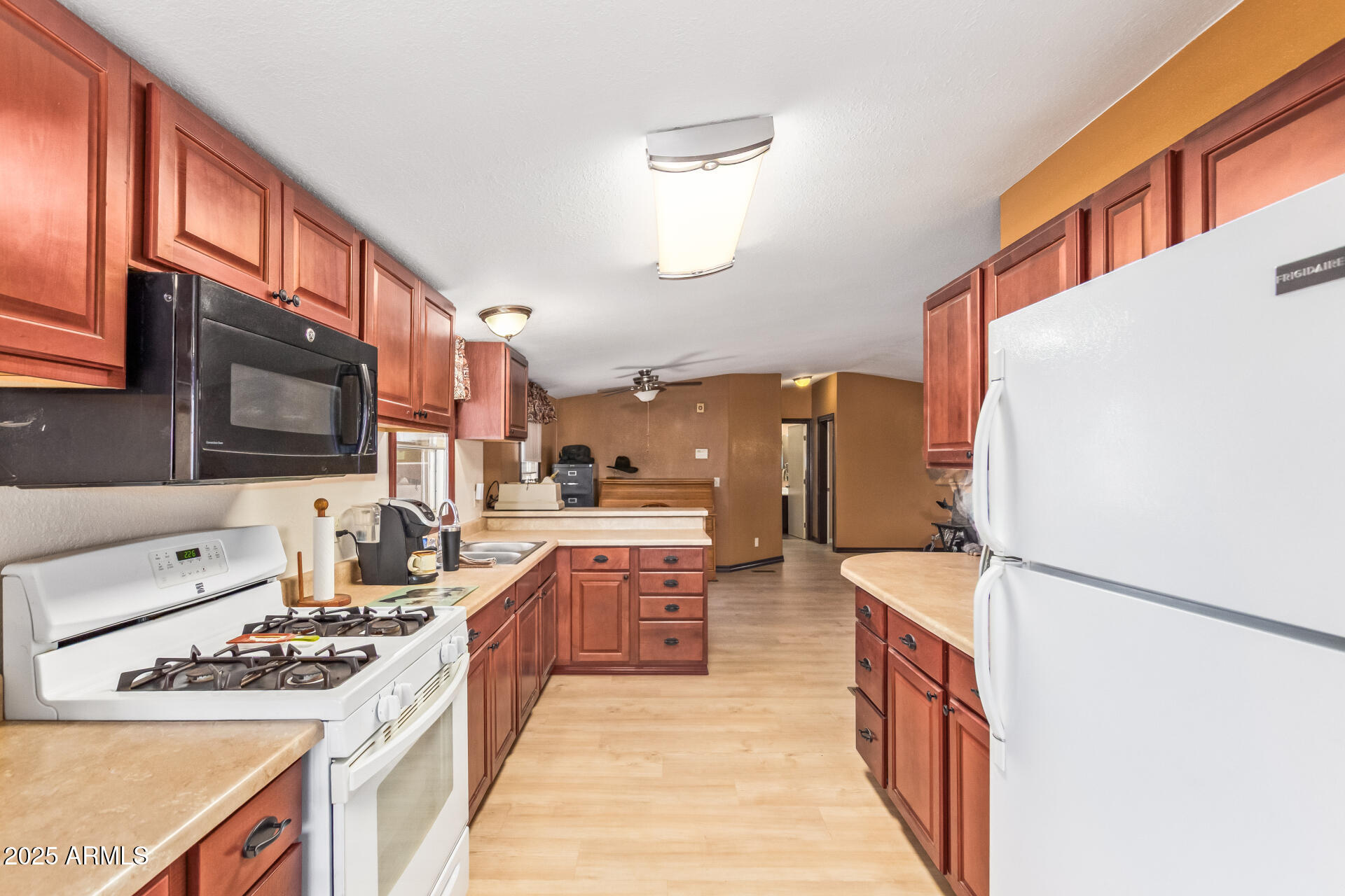 2378 North Desert View Drive Apache Junction, AZ 85120 - Photo 14 of 39 14 - Desert View