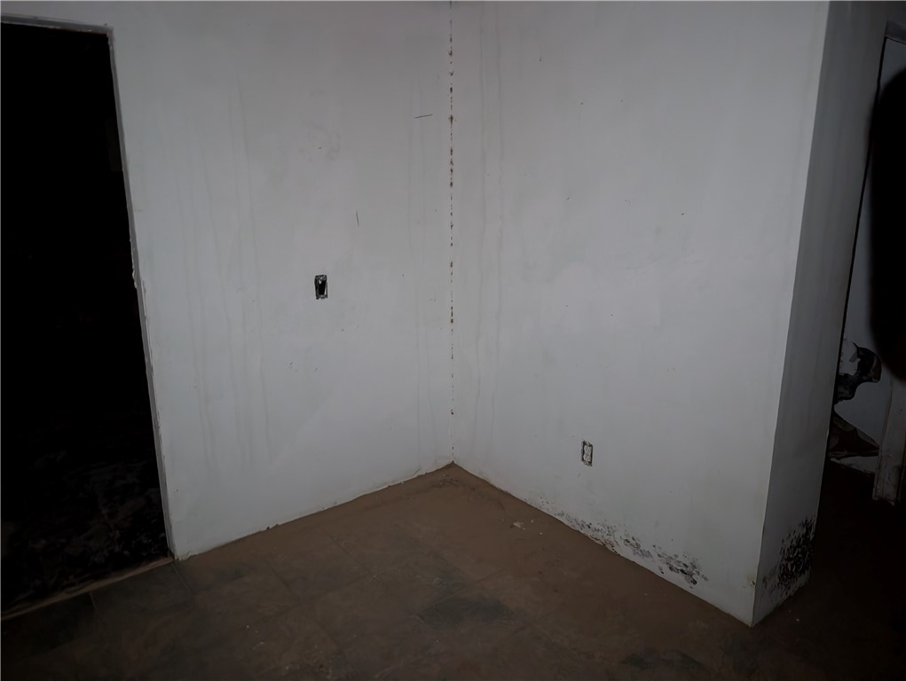 7605 Obsidian Road Mojave, CA 93501 - Photo 10 of 16