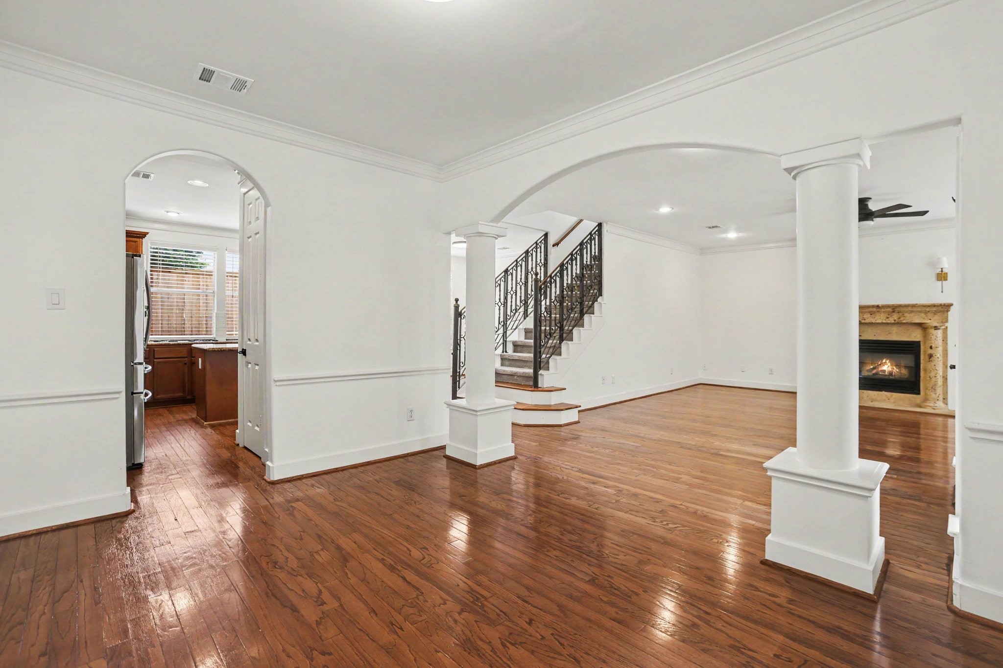 1470 Springrock Lane, Unit 6 Houston, TX 77055 - Photo 25 of 31 Versatile formal dining room that can be used as a home office or flex space.