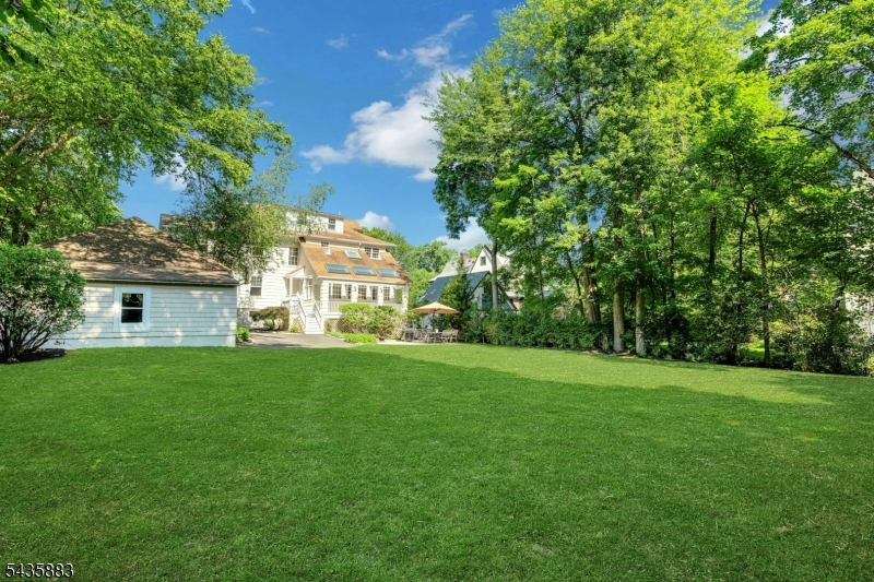 89 Beechwood Road Summit, NJ 07901 - Photo 35 of 45
