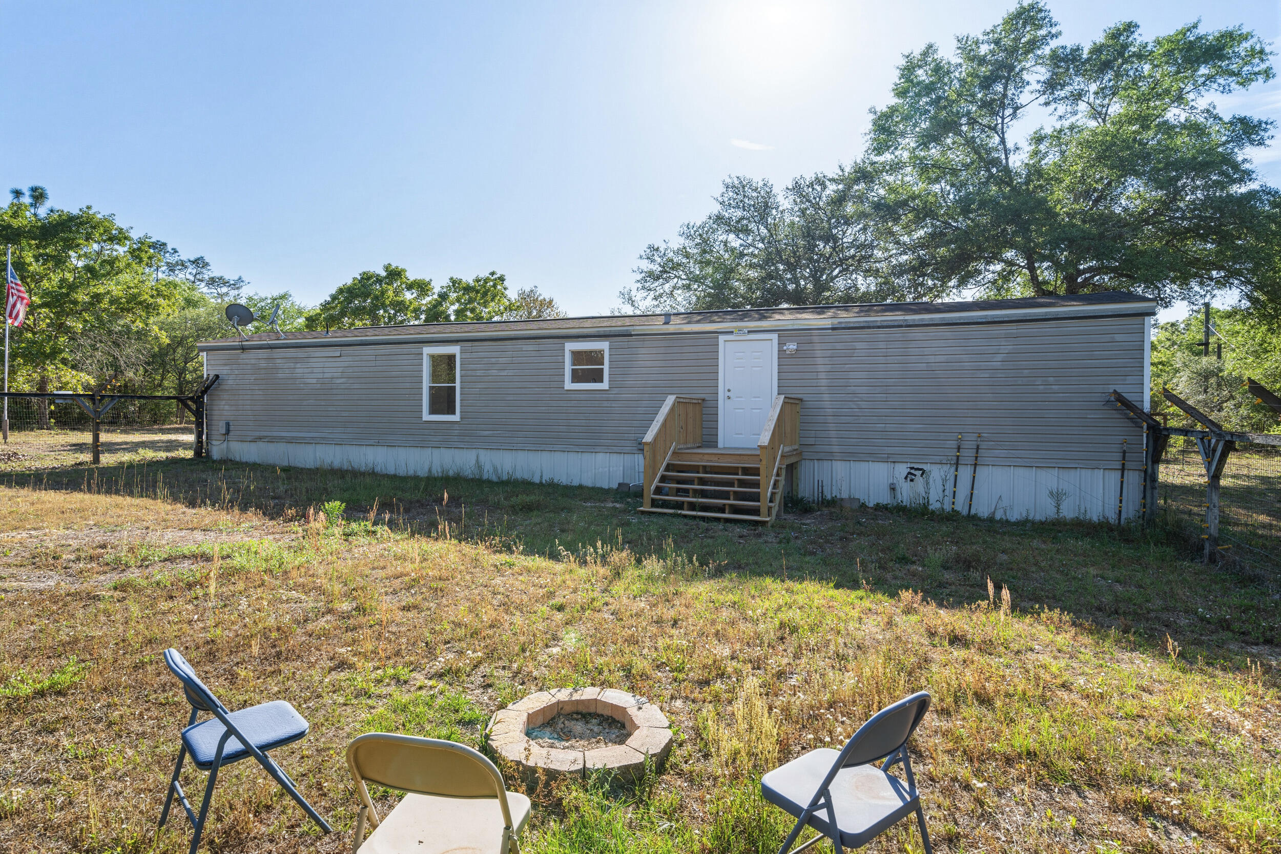 4249 Barlow Road Crestview, FL 32536 - Photo 32 of 40 Outside