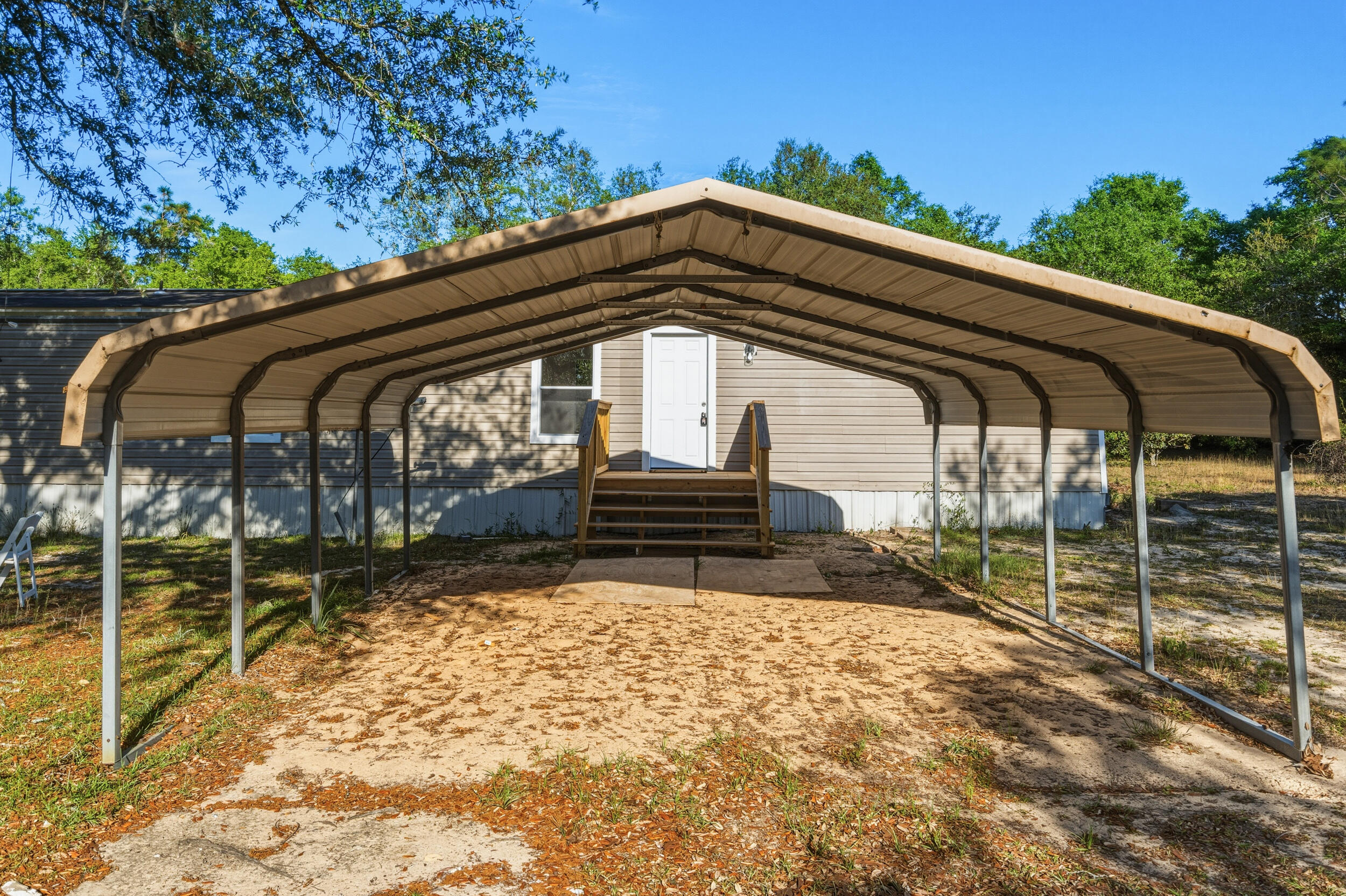 4249 Barlow Road Crestview, FL 32536 - Photo 4 of 40 Front