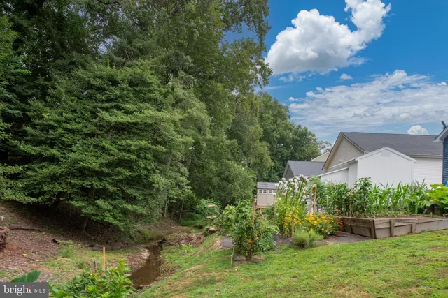 $383,500 | 137 12th Street, Colonial Beach, VA 22443