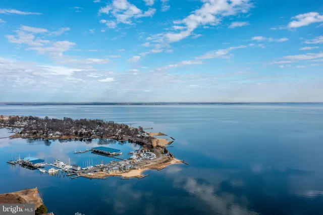 $383,500 | 137 12th Street, Colonial Beach, VA 22443