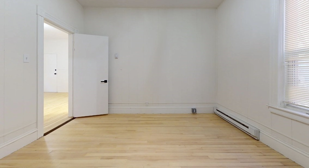 18 Elizabeth Street Worcester, MA 01605 - Photo 3 of 13 a view of small space