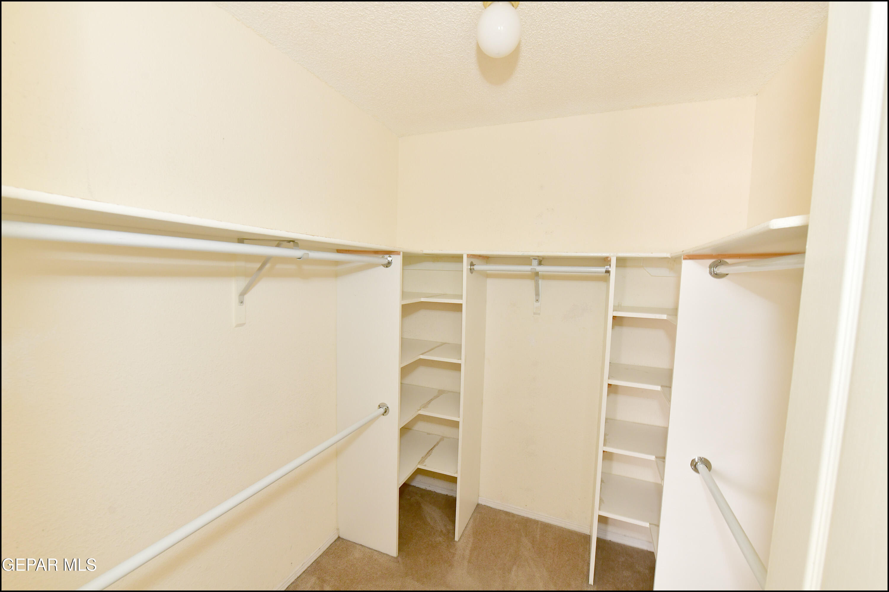 7737 Plaza Azul Road El Paso, TX 79912 - Photo 27 of 40 32