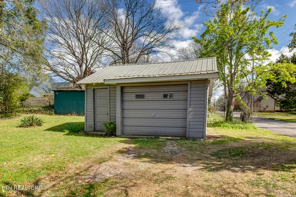 $409,900 | 601 Ingleside Avenue, Athens, TN 37303