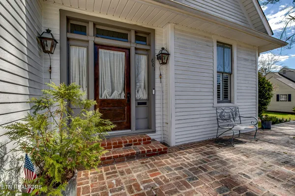 $409,900 | 601 Ingleside Avenue, Athens, TN 37303