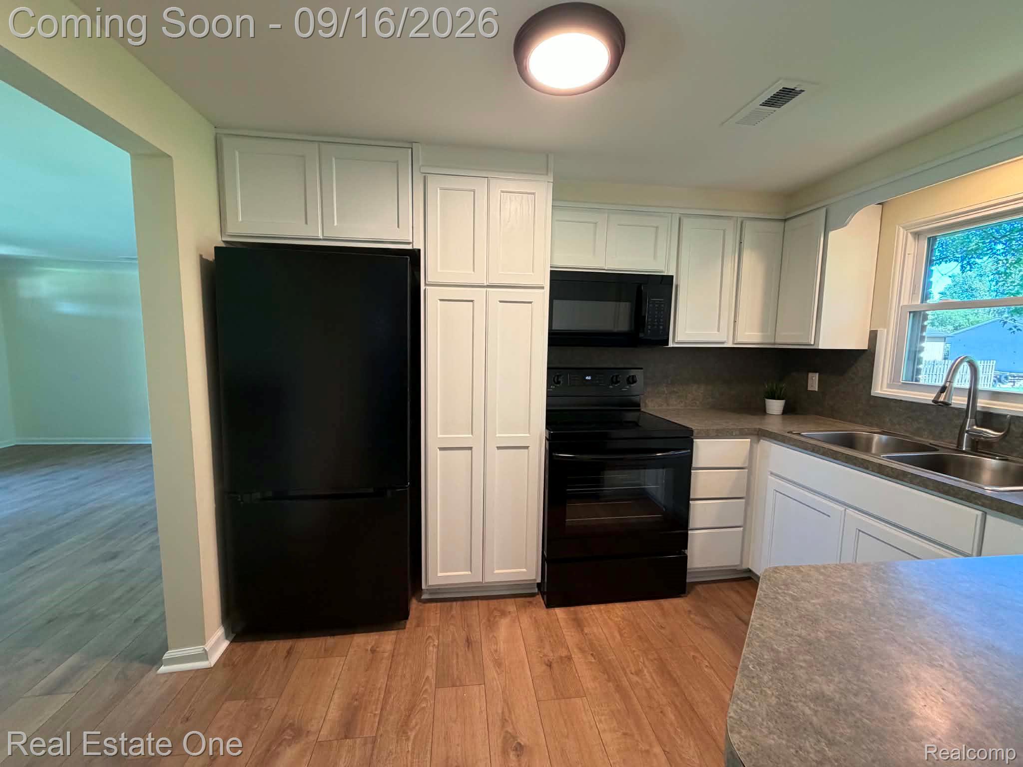 3055 Atlas Road Davison, MI 48423 - Photo 7 of 23 122ba4df-cc00-4a7d-b7d5-28397ee04862.jpg