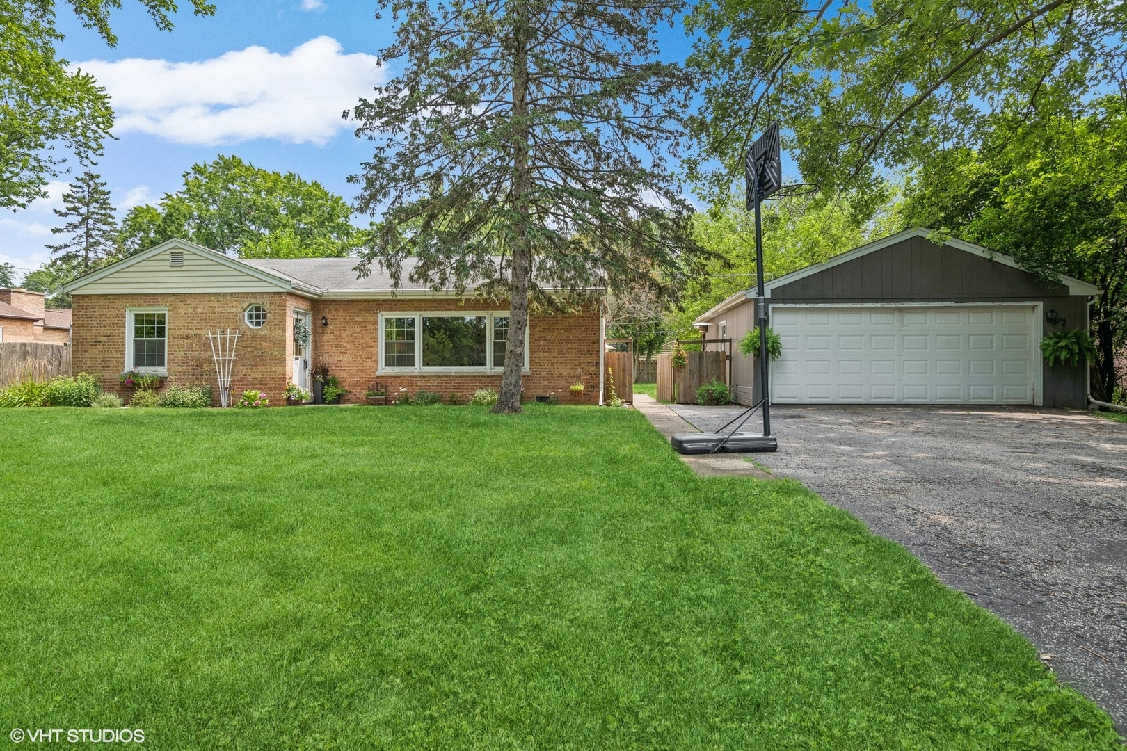 80 North Pleasant Road Lake Zurich, IL 60047 - Photo 1 of 34 Gallery Image 1