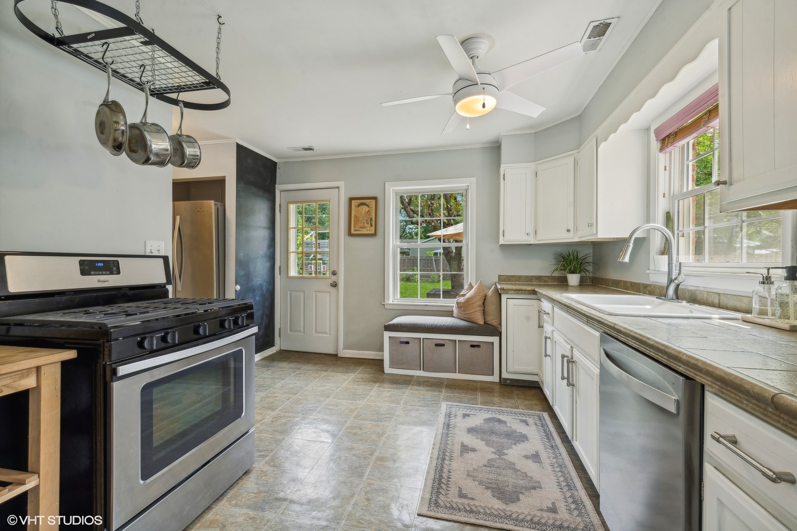 80 North Pleasant Road Lake Zurich, IL 60047 - Photo 8 of 34 Gallery Image 8