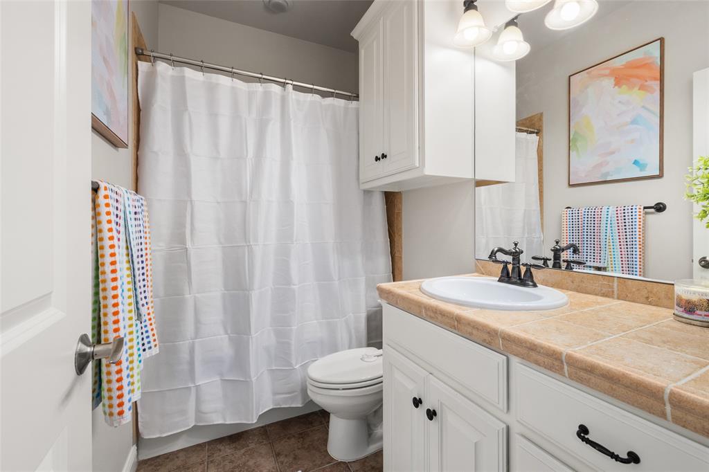 2202 Stonebridge Lane Mansfield, TX 76063 - Photo 22 of 36