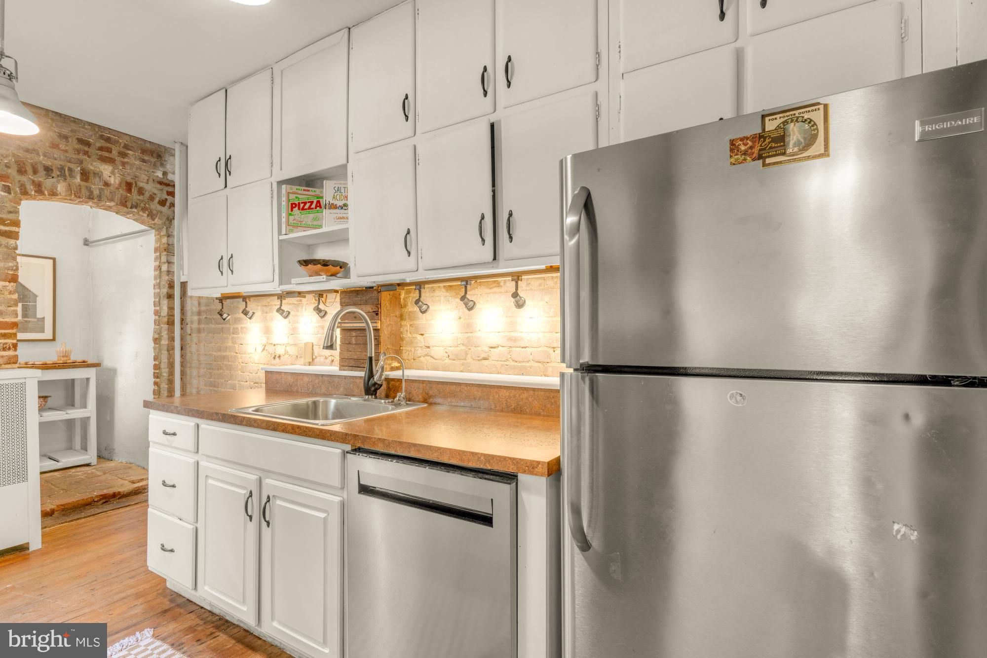 416 Southway Baltimore, MD 21218 - Photo 15 of 40