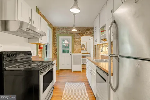 $394,500 | 416 Southway, Baltimore, MD 21218