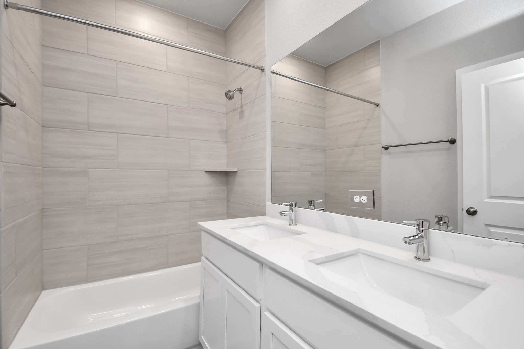 7510 Terramar Bay Lane Cypress, TX 77433 - Photo 11 of 20 a bathroom with a sink and a bathtub