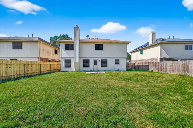 $2,600 | 2219 Mountshire Drive, Missouri City, TX 77489