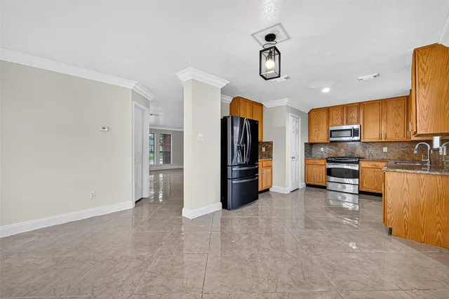 $2,600 | 2219 Mountshire Drive, Missouri City, TX 77489