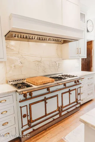 $595,000 | 307 Grand Boulevard, Greenwood, MS 38930