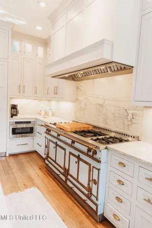 $545,000 | 307 Grand Boulevard, Greenwood, MS 38930