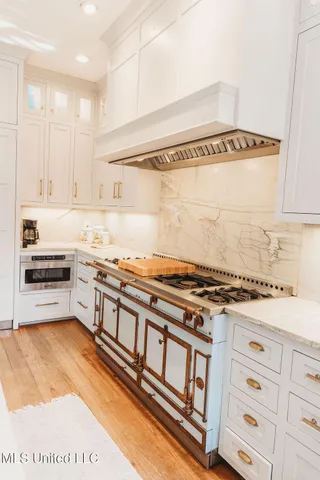 $595,000 | 307 Grand Boulevard, Greenwood, MS 38930