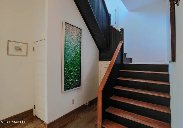 $595,000 | 307 Grand Boulevard, Greenwood, MS 38930