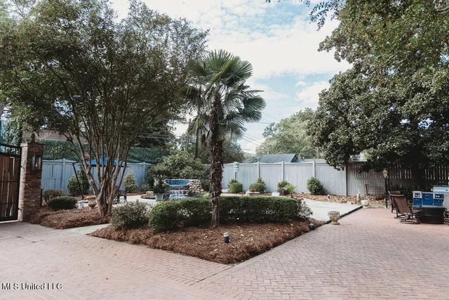 $595,000 | 307 Grand Boulevard, Greenwood, MS 38930