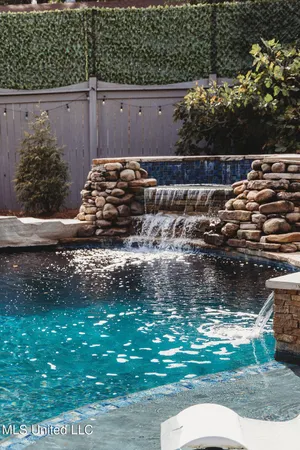 $545,000 | 307 Grand Boulevard, Greenwood, MS 38930