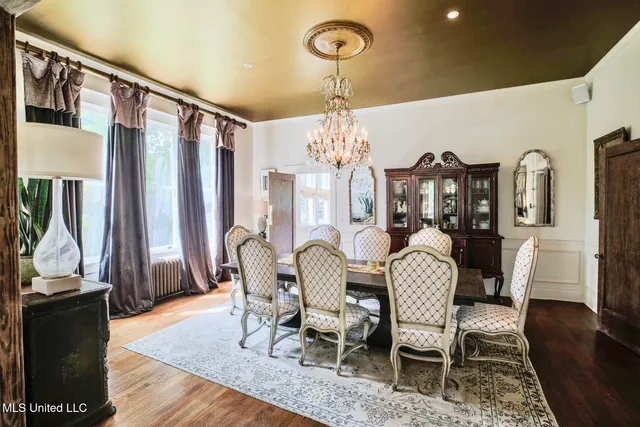 $595,000 | 307 Grand Boulevard, Greenwood, MS 38930