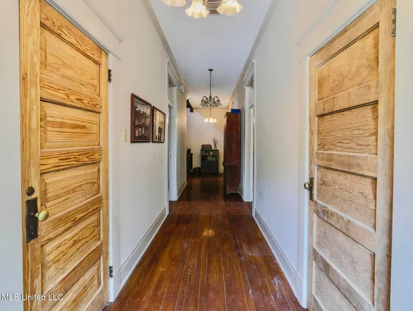 $545,000 | 307 Grand Boulevard, Greenwood, MS 38930