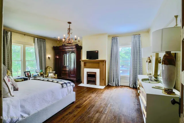 $595,000 | 307 Grand Boulevard, Greenwood, MS 38930