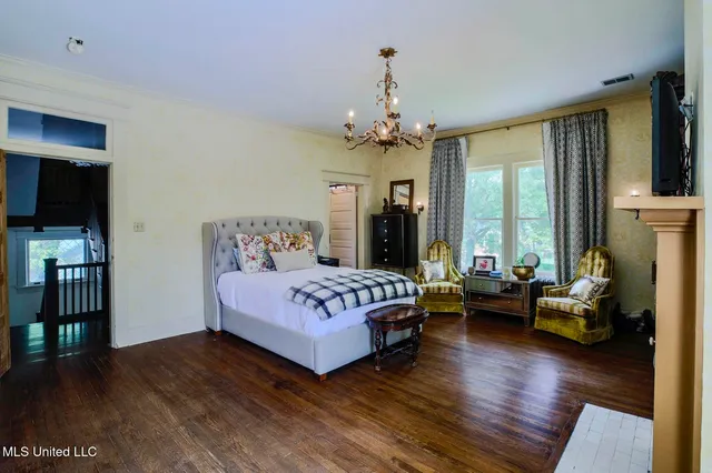 $595,000 | 307 Grand Boulevard, Greenwood, MS 38930