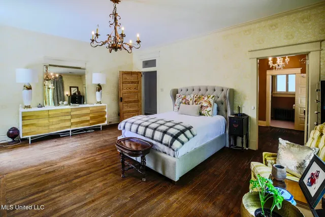 $595,000 | 307 Grand Boulevard, Greenwood, MS 38930