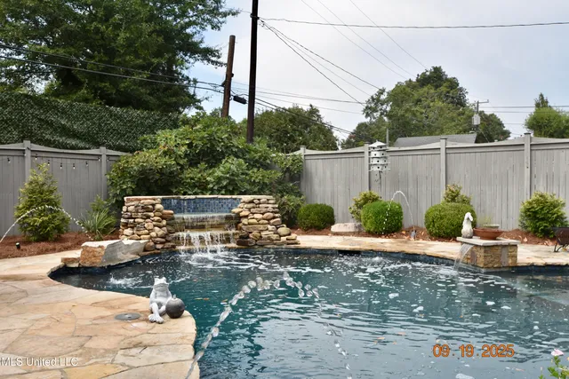 $595,000 | 307 Grand Boulevard, Greenwood, MS 38930