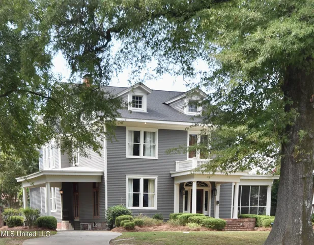 $595,000 | 307 Grand Boulevard, Greenwood, MS 38930