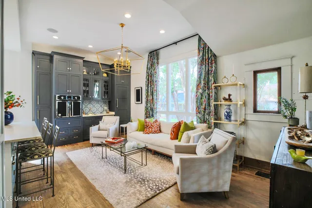 $595,000 | 307 Grand Boulevard, Greenwood, MS 38930