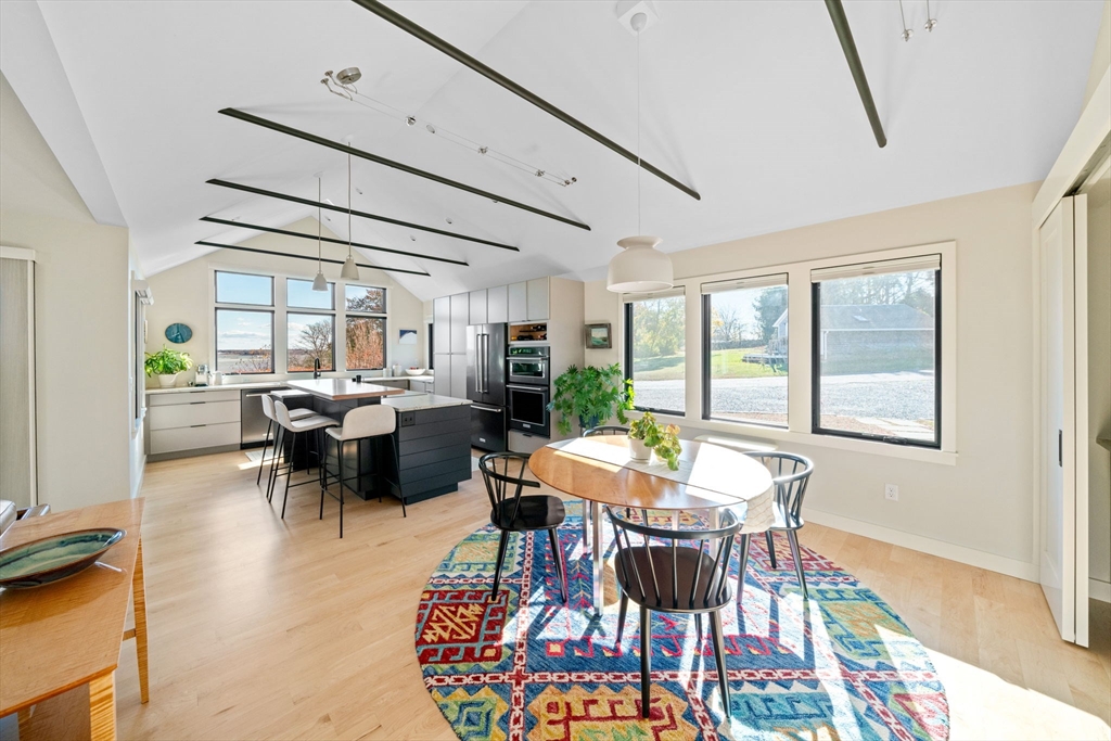 542 River Road Westport, MA 02790 - Photo 13 of 36