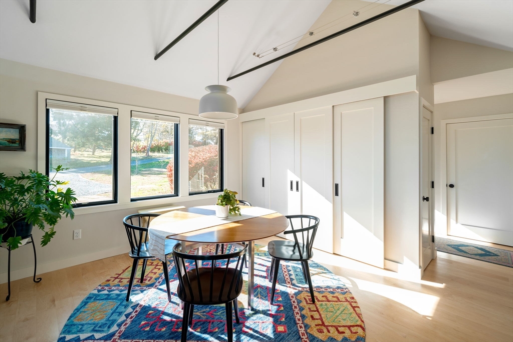 542 River Road Westport, MA 02790 - Photo 15 of 36