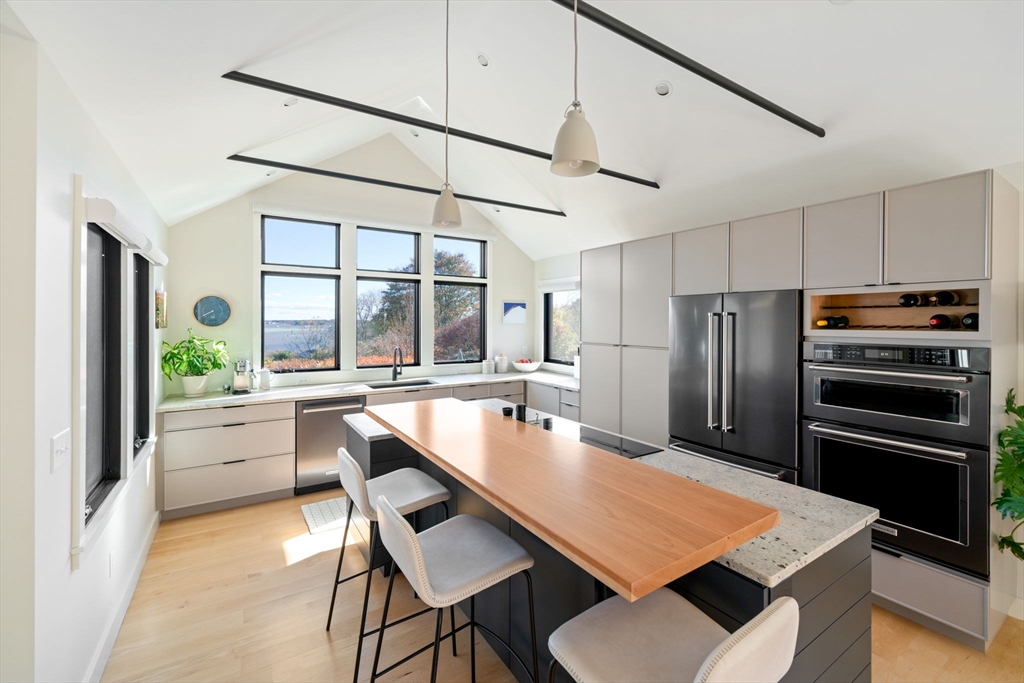 542 River Road Westport, MA 02790 - Photo 17 of 36