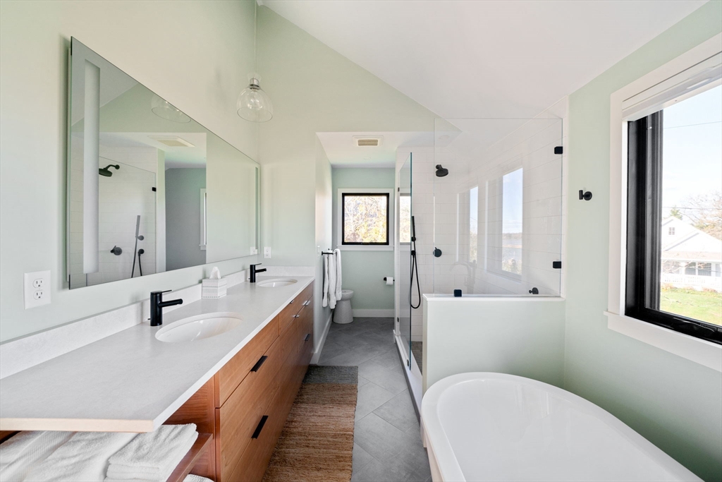 542 River Road Westport, MA 02790 - Photo 31 of 36