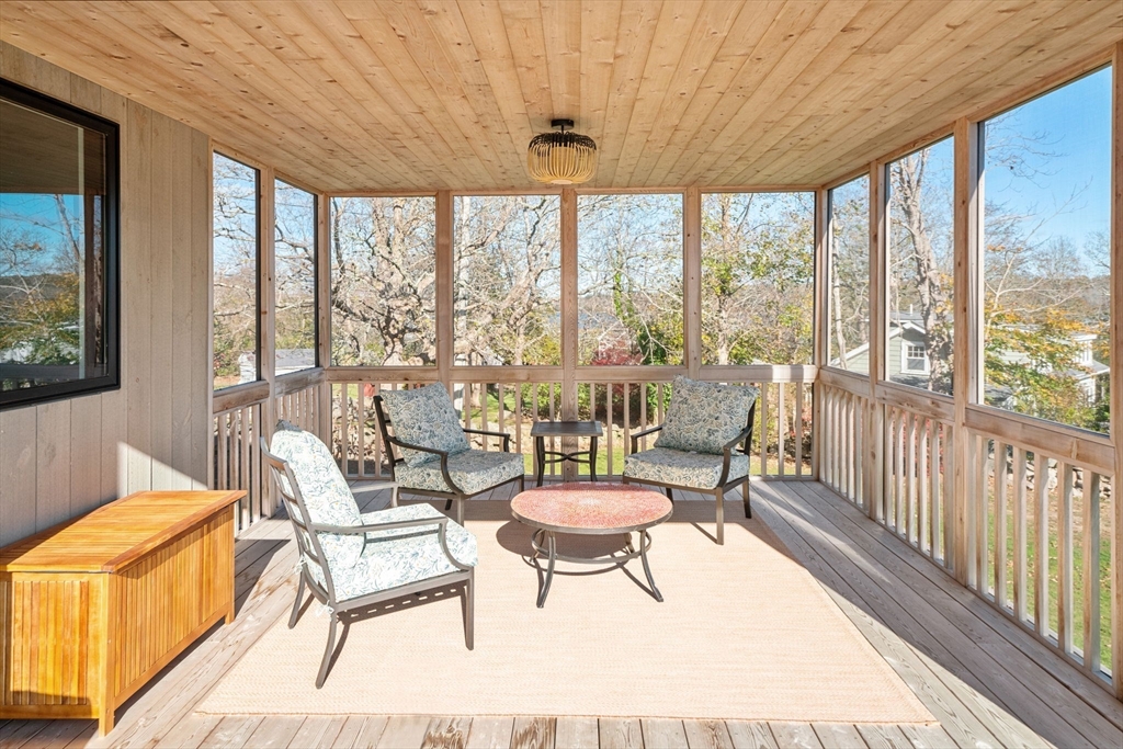 542 River Road Westport, MA 02790 - Photo 6 of 36