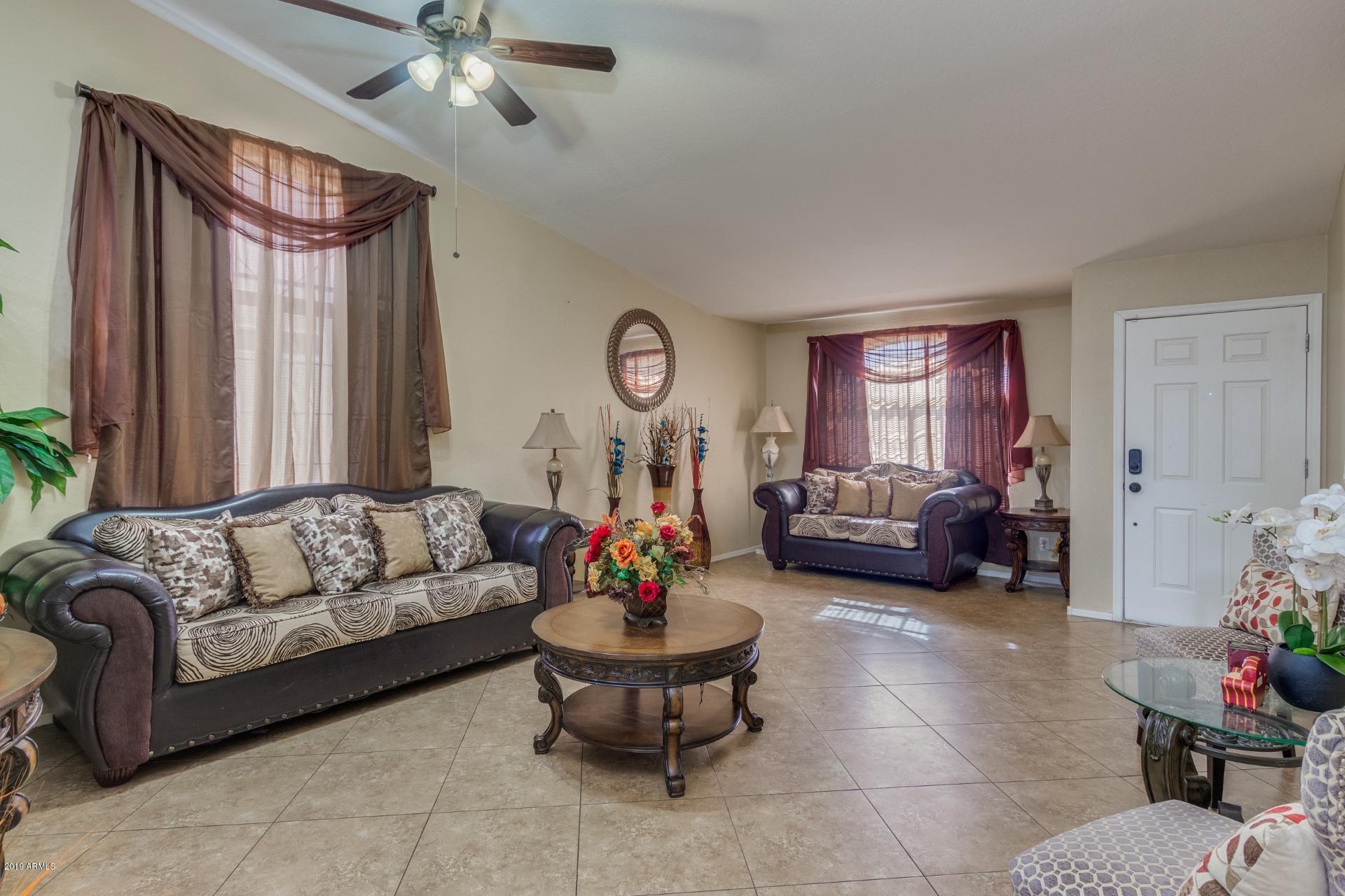 2910 West Pecan Road Phoenix, AZ 85041 - Photo 3 of 21 Pecan (3)